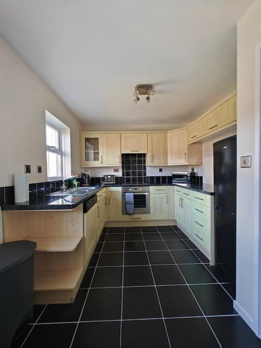 The Castle Villa Killingworth Exterior photo